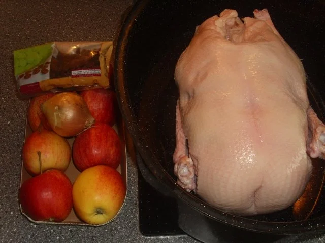 Martinsgans mit Äpfel und Rosinen - Rezept - Bild Nr. 2