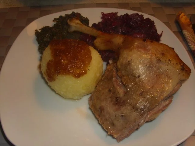 Martinsgans mit Äpfel und Rosinen - Rezept