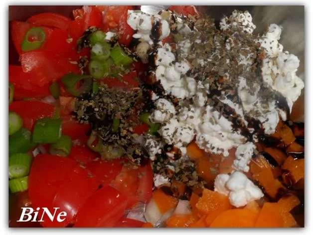 Rezept: BiNe` S RÆUCHERLACHSSALAT Bild Nr. 4 BiNe` S RÆUCHERLACHSSALAT - Rezept - Bild Nr. 4