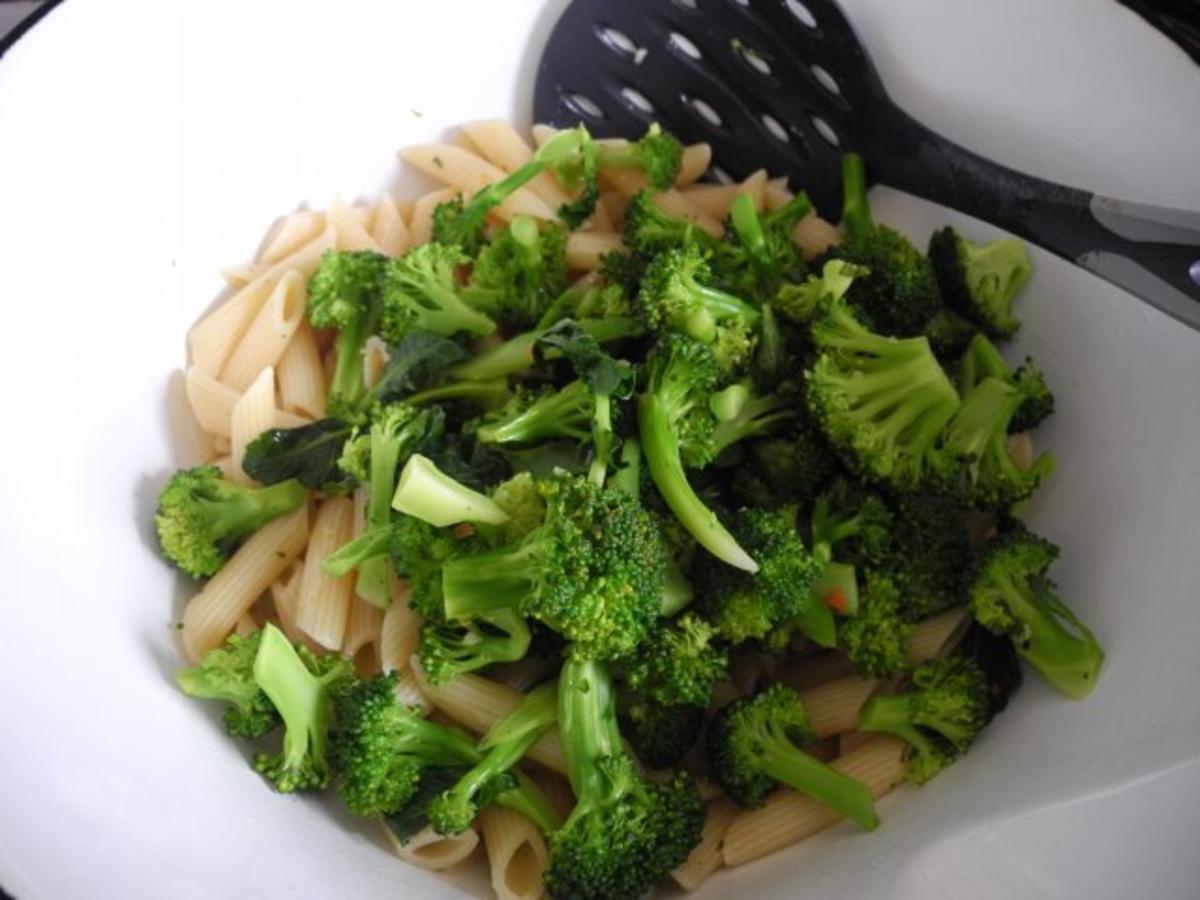 Vegan : Paprikagulasch mit Broccoli - Pasta - Rezept - Bild Nr. 14