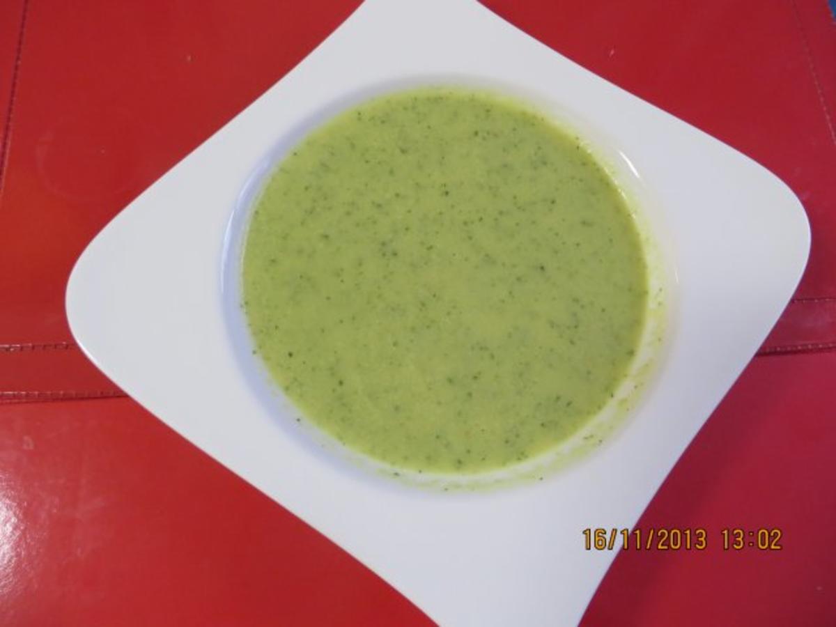 Suppe: Zucchinisuppe mit Ingwer und einer leichten Currynote - Rezept
