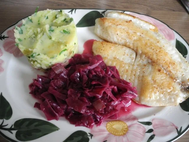 Rezept: Fleischlos : Tilapia an Petersilien - Kartoffelstampf mit Rotkohl Fleischlos : Tilapia an Petersilien - Kartoffelstampf mit Rotkohl - Rezept