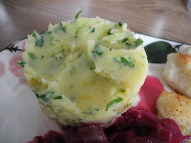Rezept: Fleischlos : Tilapia an Petersilien - Kartoffelstampf mit Rotkohl Bild Nr. 2 Fleischlos : Tilapia an Petersilien - Kartoffelstampf mit Rotkohl - Rezept - Bild Nr. 2