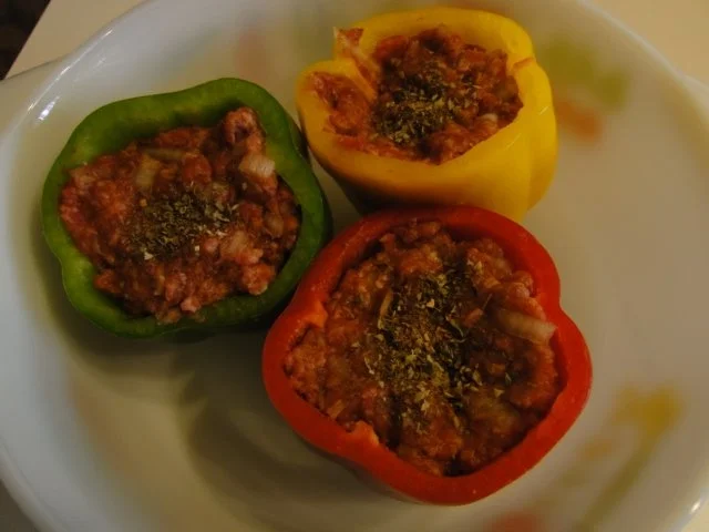 Rezept: Gratiniertes Hack in Paprikaschote Bild Nr. 3 Gratiniertes Hack in Paprikaschote - Rezept - Bild Nr. 3