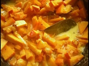 Hokkaido und Kartoffeln gebacken ...mit scharfer Kürbissoße - Rezept - Bild Nr. 8