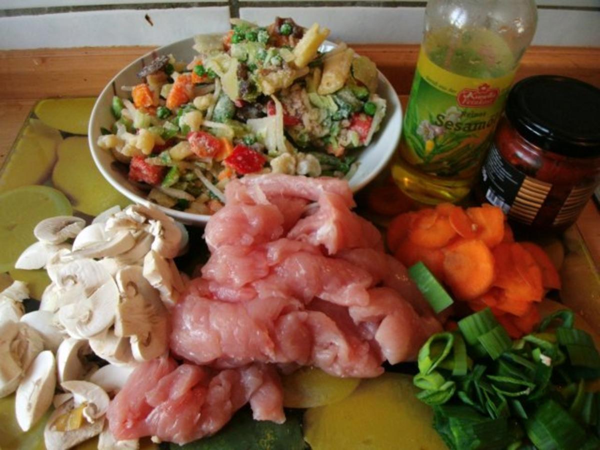 asiatische Nudeln mit Putenfleisch - Rezept - Bild Nr. 2