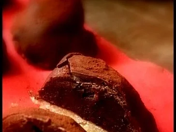 Rezept: Schokoladen-Kirsch-Küsschen Bild Nr. 15 Schokoladen-Kirsch-Küsschen - Rezept - Bild Nr. 15