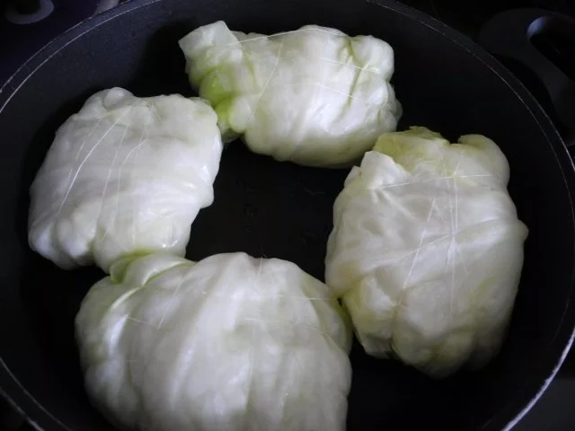 Vegan : Kohlrouladen mit Füllung an Kastaniensoße - Rezept - Bild Nr. 9