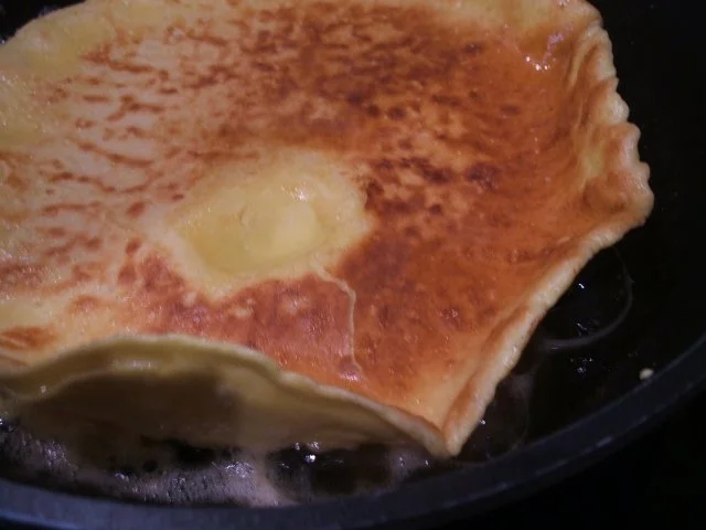 Dessert: Powidl-Palatschinken auf Zimt-Honig-Joghurt - Rezept - Bild Nr. 4