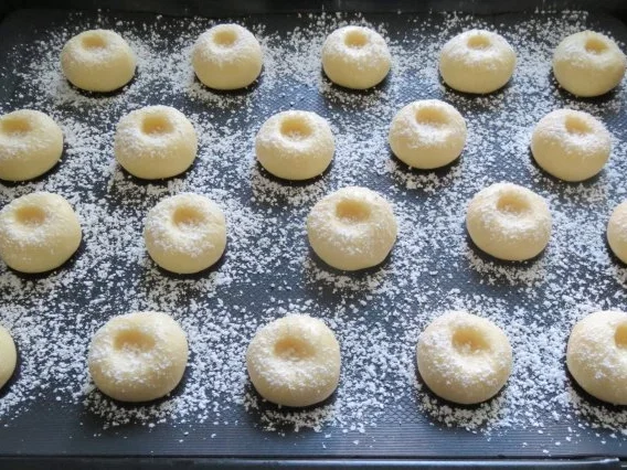 Rezept: Backen: Gülbeseker - türkische Zuckerplätzchen Bild Nr. 3 Backen: Gülbeseker - türkische Zuckerplätzchen - Rezept - Bild Nr. 3