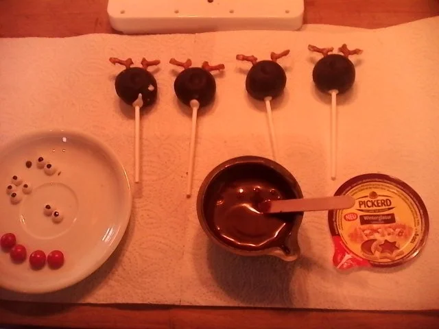 Rudolf das Rentier - Cake Pops - Rezept - Bild Nr. 8