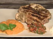 Rezept: Jerk Chicken, Sรผรkartoffelpรผree und Spicy Tomatoes (Silva Gonzalez) Jerk Chicken, Sรผรkartoffelpรผree und Spicy Tomatoes (Silva Gonzalez) - Rezept