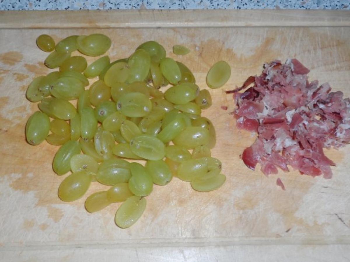 Feta-Trauben-Tarte mit Schwarzkümmel und karamellisierten Zwiebeln - Rezept - Bild Nr. 5