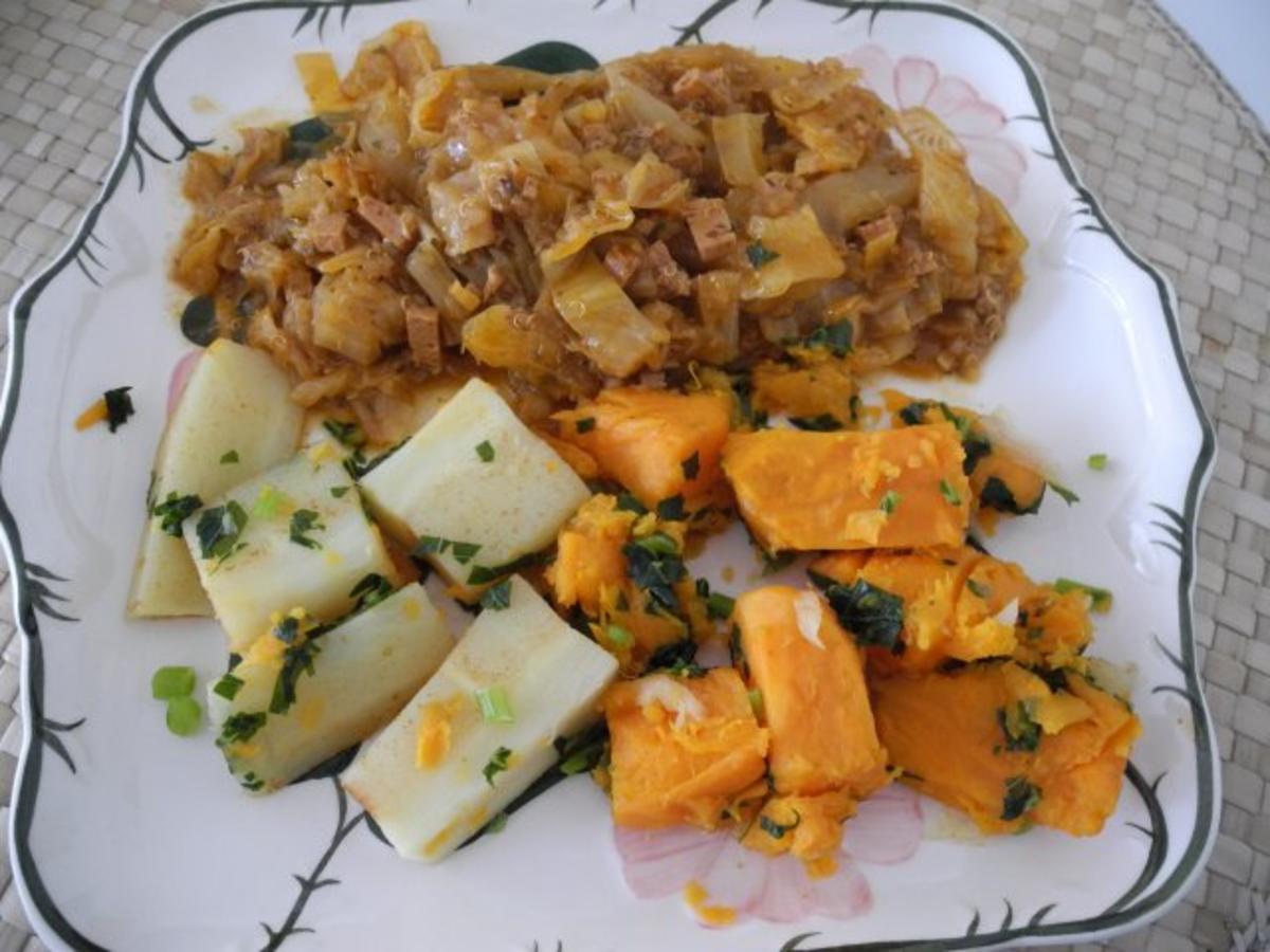 Vegan : Krautgulasch mit Süßkartoffeln und Pastinaken - Rezept