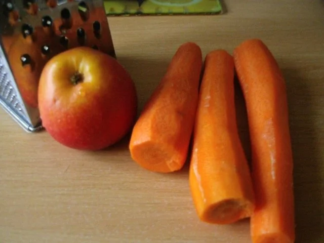 Apfel - Möhren - Rohkostsalat - Rezept - Bild Nr. 3