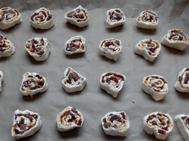 Weihnachtsgebäck: Knusprige Nougat-Blätterteigschnecken mit Cranberries - Rezept - Bild Nr. 13