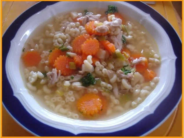Hähnchen-Hörnchennudel-Eintopf - Rezept