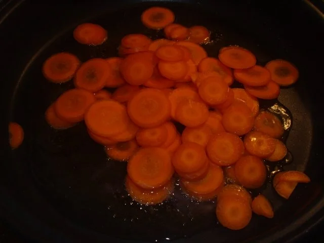 Rezept: Restepfanne mit Nudeln Indisch angehaucht Bild Nr. 2 Restepfanne mit Nudeln Indisch angehaucht - Rezept - Bild Nr. 2