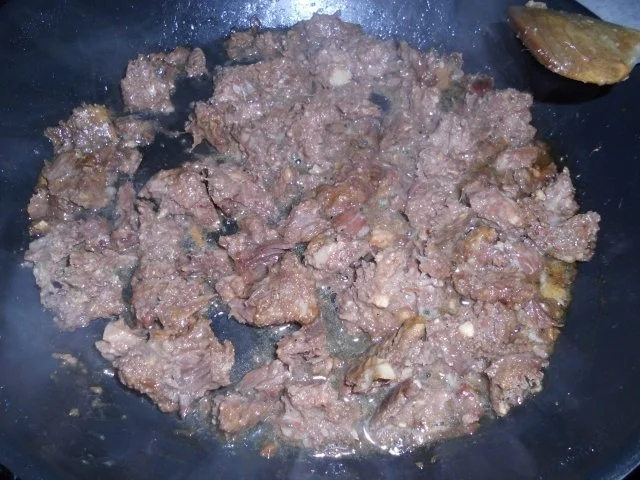 Rezept: Senats-Rindfleisch mit Paprika und Zwiebeln Bild Nr. 5 Senats-Rindfleisch mit Paprika und Zwiebeln - Rezept - Bild Nr. 5