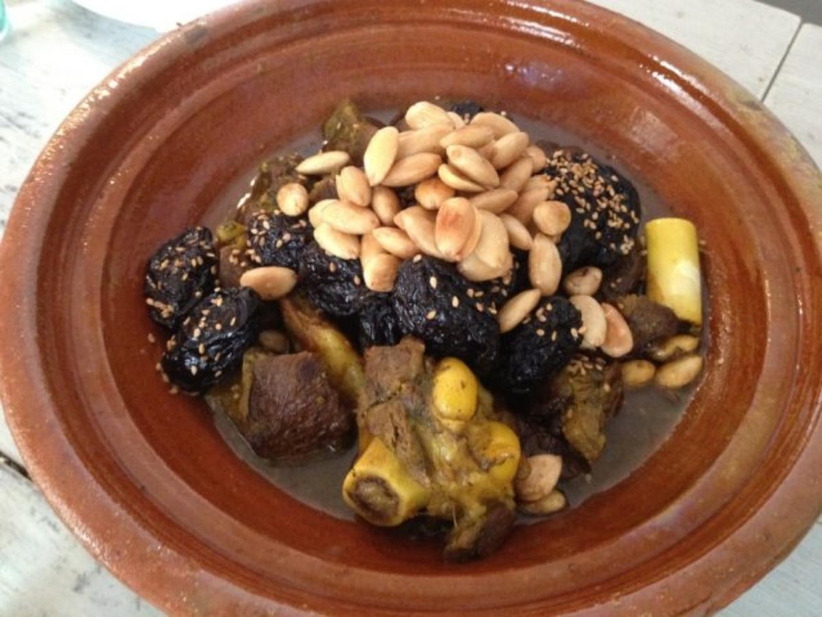 Rindfleisch-Tajine mit Mandeln und Backpflaumen - Rezept