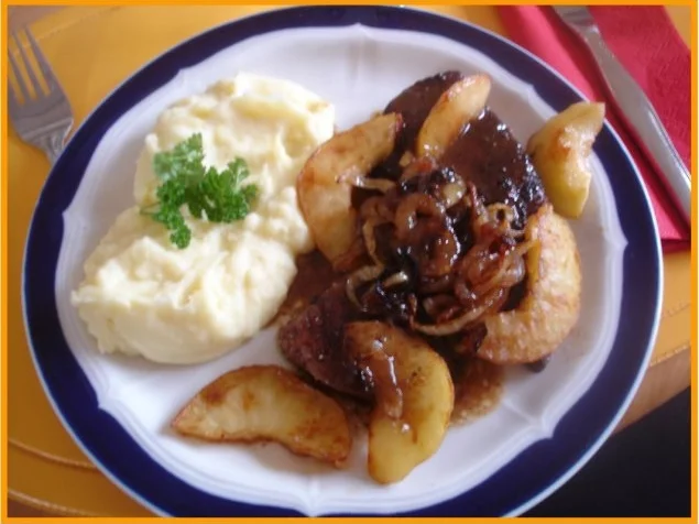 Kalbsleber nach Berliner Art mit Kartoffelpüree - Rezept