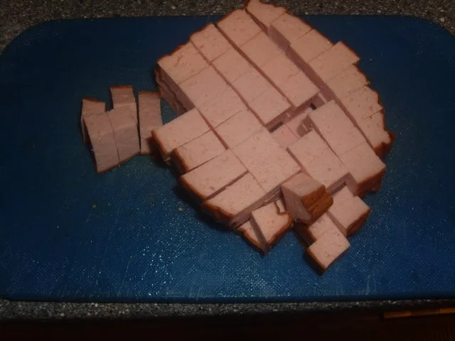 Rezept: Rosenkohl-Paprika-Leberkäspfanne Bild Nr. 4 Rosenkohl-Paprika-Leberkäspfanne - Rezept - Bild Nr. 4