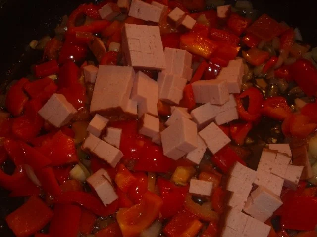 Rezept: Rosenkohl-Paprika-Leberkäspfanne Bild Nr. 5 Rosenkohl-Paprika-Leberkäspfanne - Rezept - Bild Nr. 5