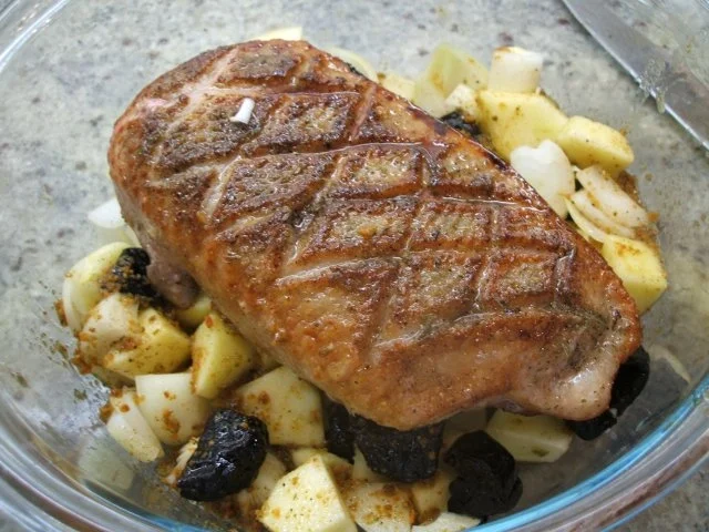 Geflügel: Barbarie-Entenbrust auf Apfel-Pflaumen-Zwiebel-Gemüse - Rezept - Bild Nr. 7