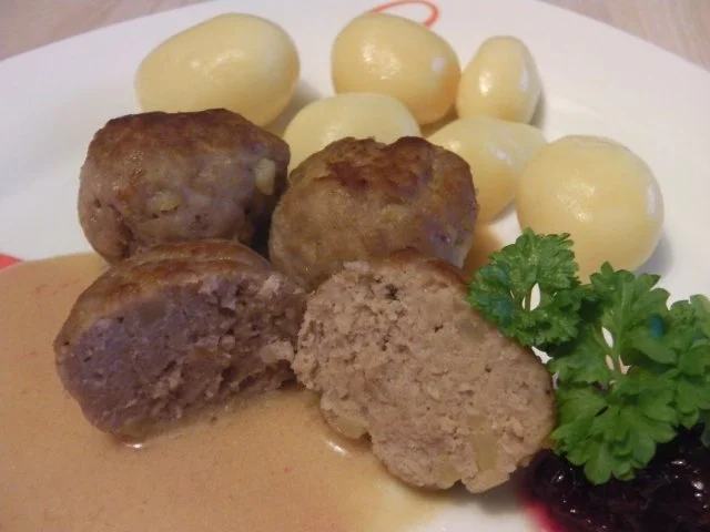 Schwedische Fleischbällchen in Sahnesoße - Svenske Köttbullar i gräddsås - Rezept - Bild Nr. 11