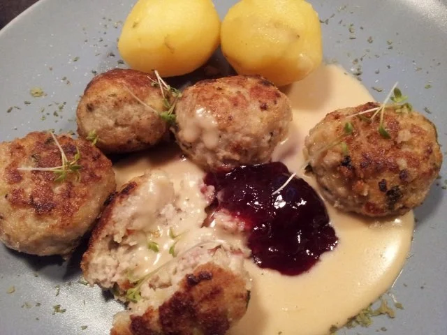 Schwedische Fleischbällchen in Sahnesoße - Svenske Köttbullar i gräddsås - Rezept - Bild Nr. 3