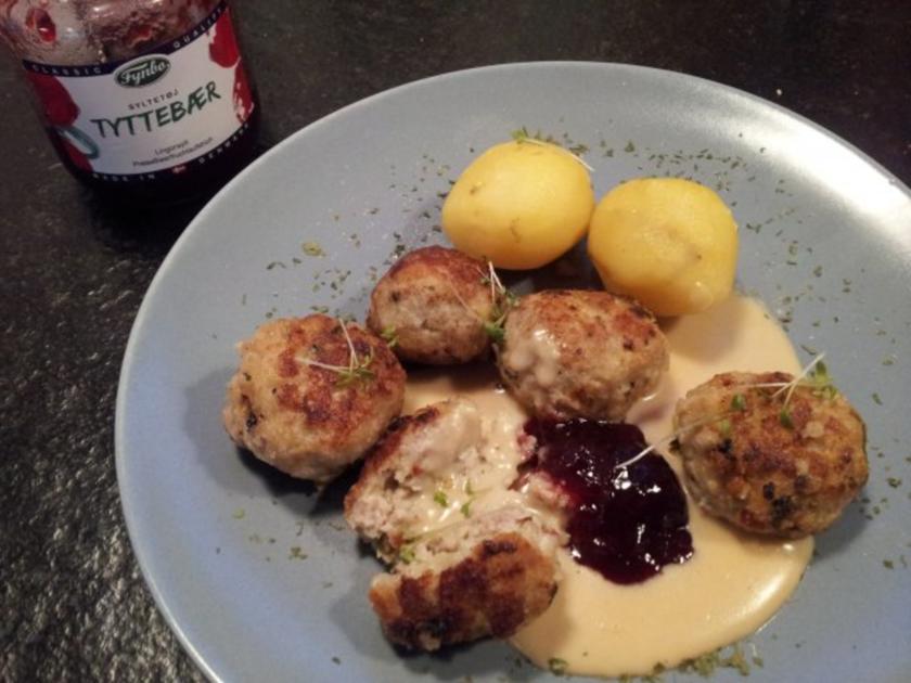 Schwedische Fleischbällchen in Sahnesoße - Svenske Köttbullar i ...