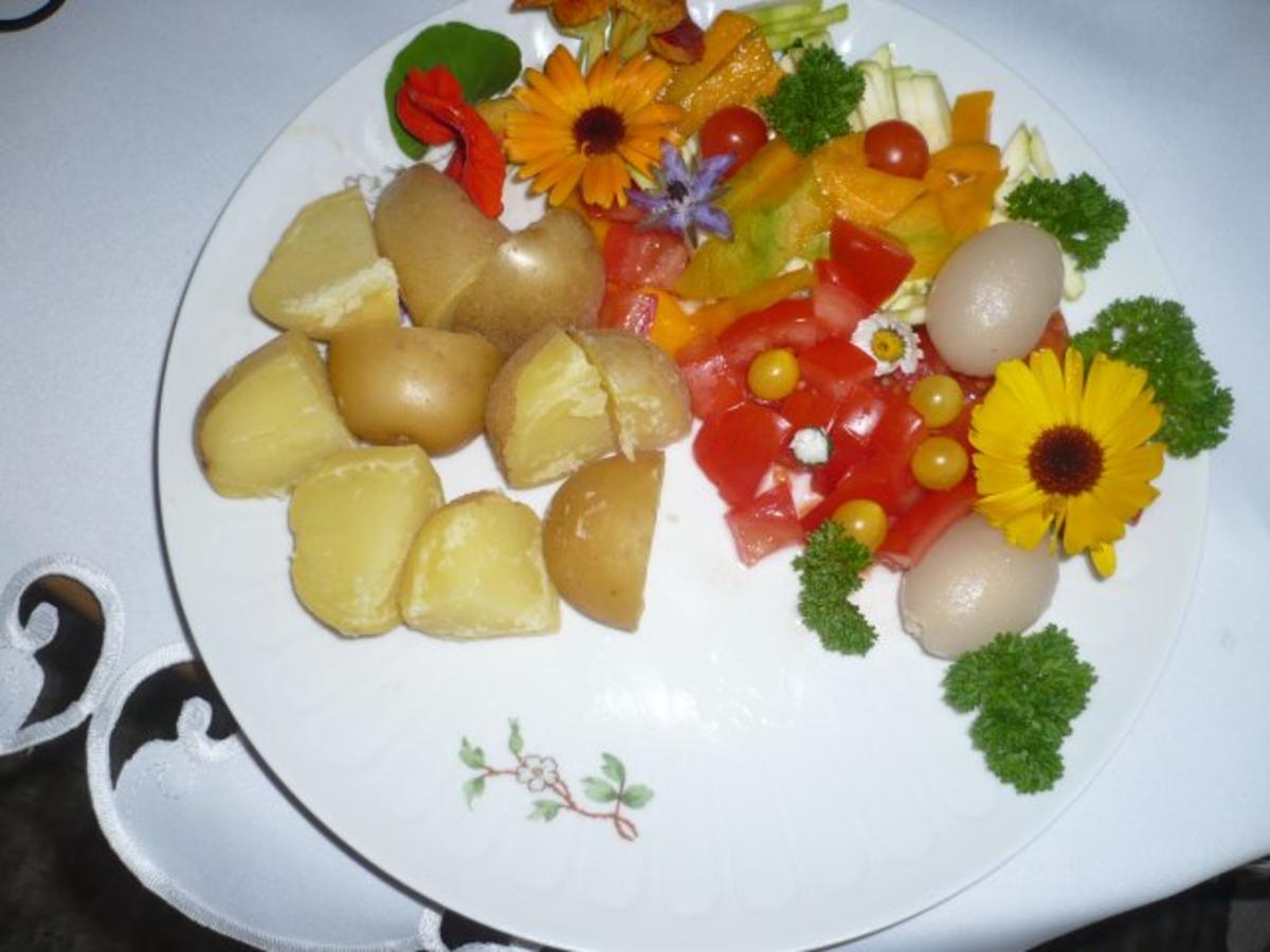 Pellkartoffeln, Tofupfanne, Rohkost - Rezept - Bild Nr. 2