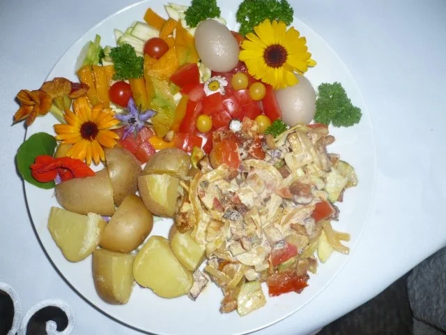 Pellkartoffeln, Tofupfanne, Rohkost - Rezept - Bild Nr. 3