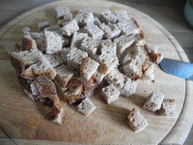 Vegan : Kürbis - Suppe mit Kokos-Brotwürfelchen und Kürbiskernen - Rezept - Bild Nr. 15