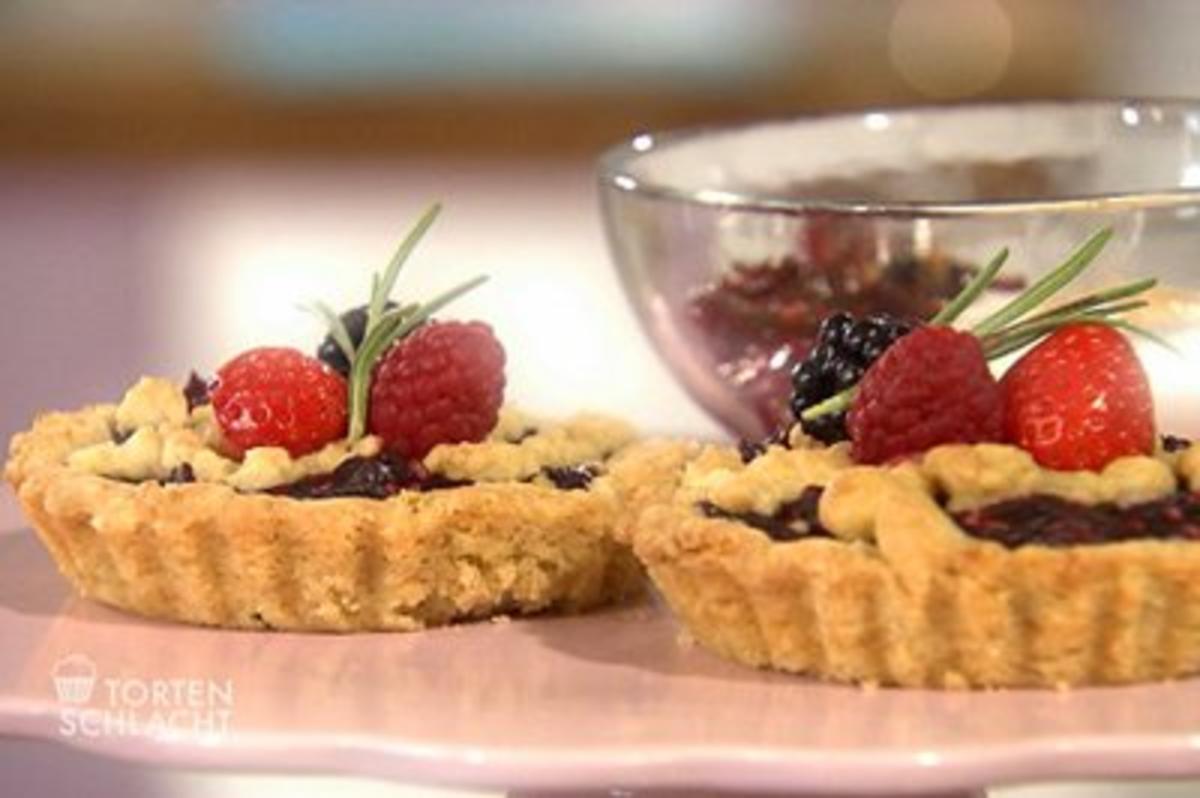 Beeren-Rosmarin-Tartelettes (Stefanie Noe) - Rezept By Tortenschlacht