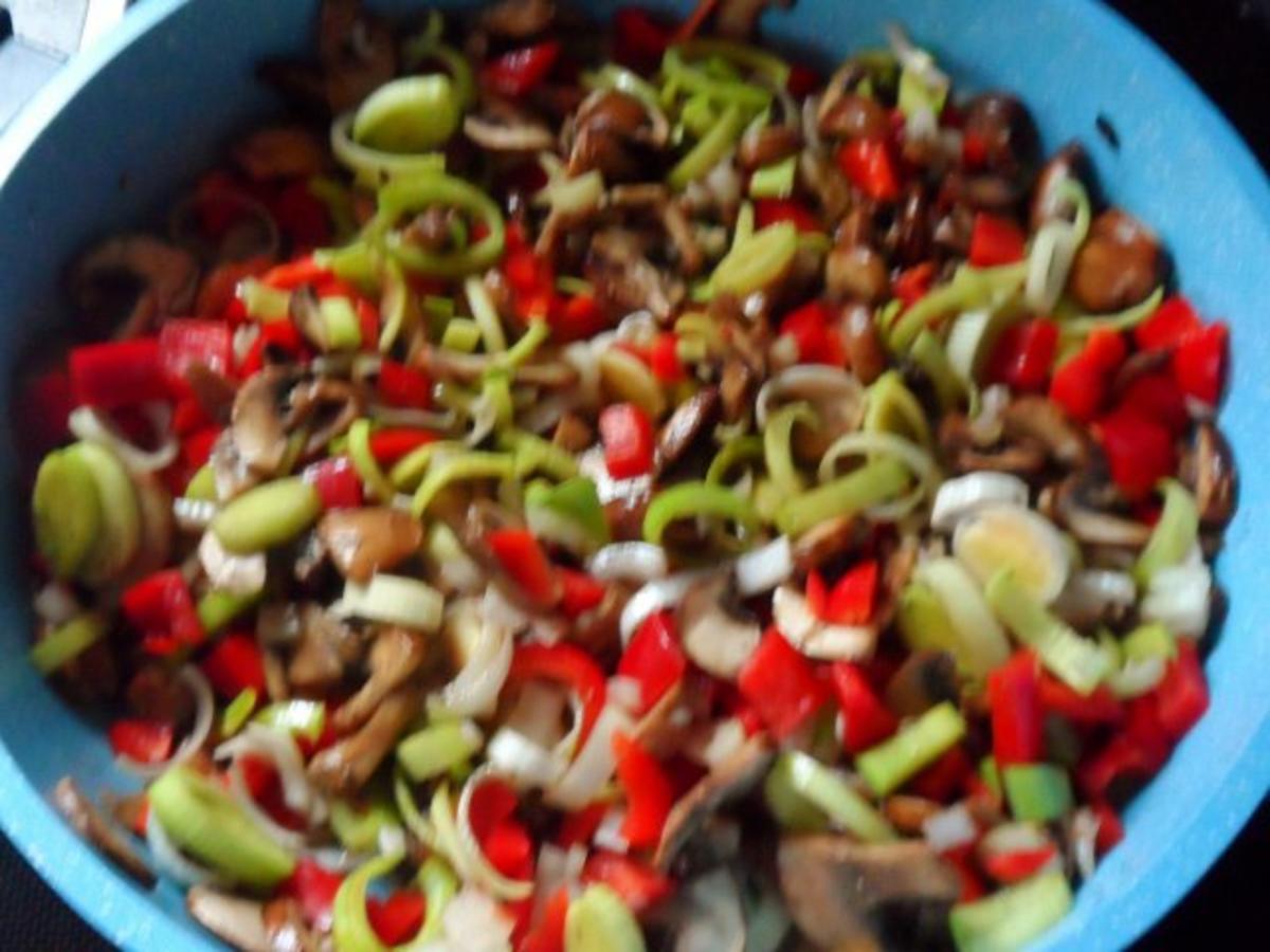 Pfannengerichte: Mediterrane Champignon-Tomatenreis-Pfanne - Rezept - Bild Nr. 5