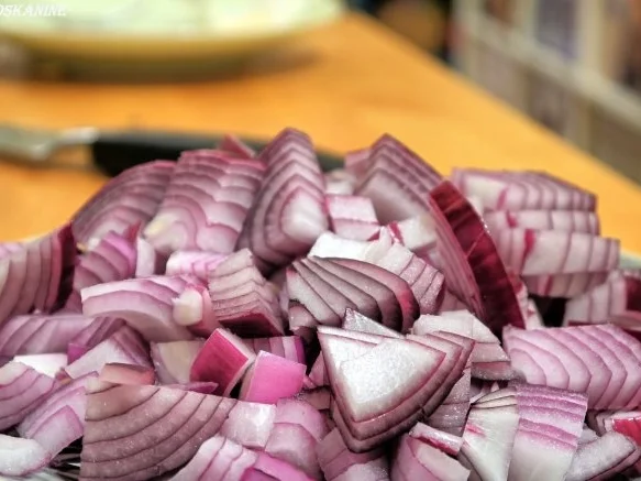 Rezept: Tarte mit Rotwein-Balsamico-Zwiebeln Bild Nr. 5 Tarte mit Rotwein-Balsamico-Zwiebeln - Rezept - Bild Nr. 5