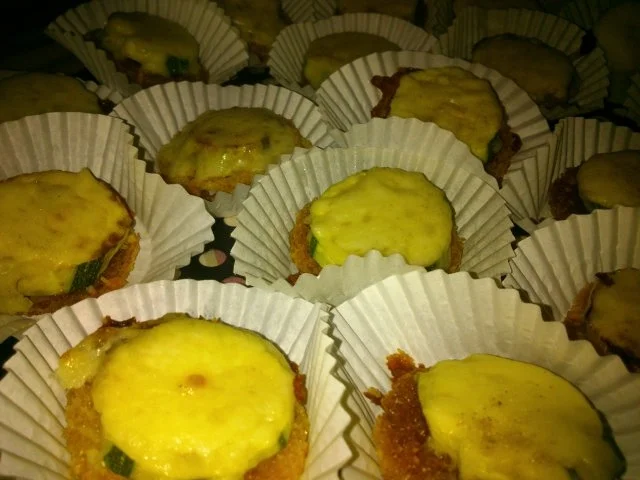 Rezept: Brotchips- Zucchini Häppchen Bild Nr. 2 Brotchips- Zucchini Häppchen - Rezept - Bild Nr. 2