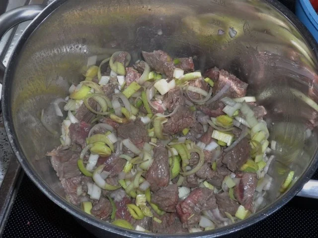 Winterliches Rindfleisch-Ragout in Honig-Pflaumen-Soße - Rezept - Bild Nr. 7