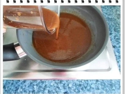 Currywurst natürlich mit selbstgemachter Pommes  und Currysauce. - Rezept - Bild Nr. 5