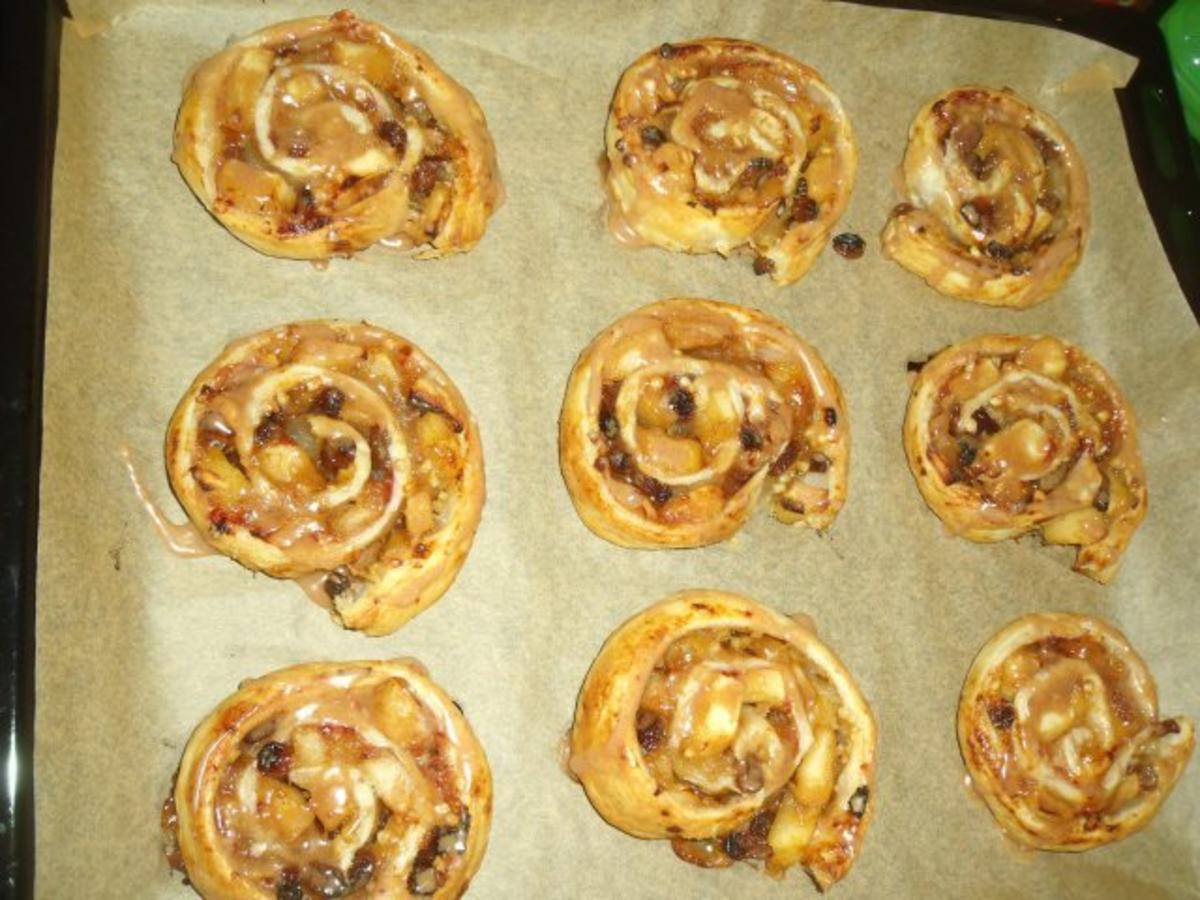 Bilder für Apfel Zimt Schnecken - Rezept