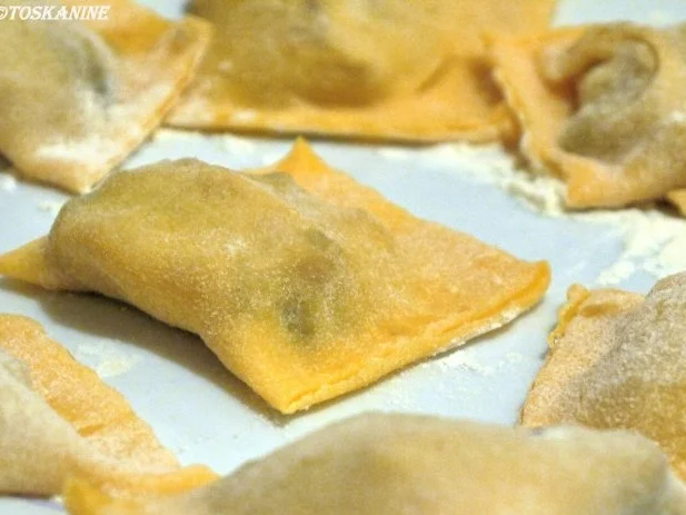 Ravioli mit Hühnchen-Cranberry-Füllung, dazu Cranberry-Sauce - Rezept - Bild Nr. 21