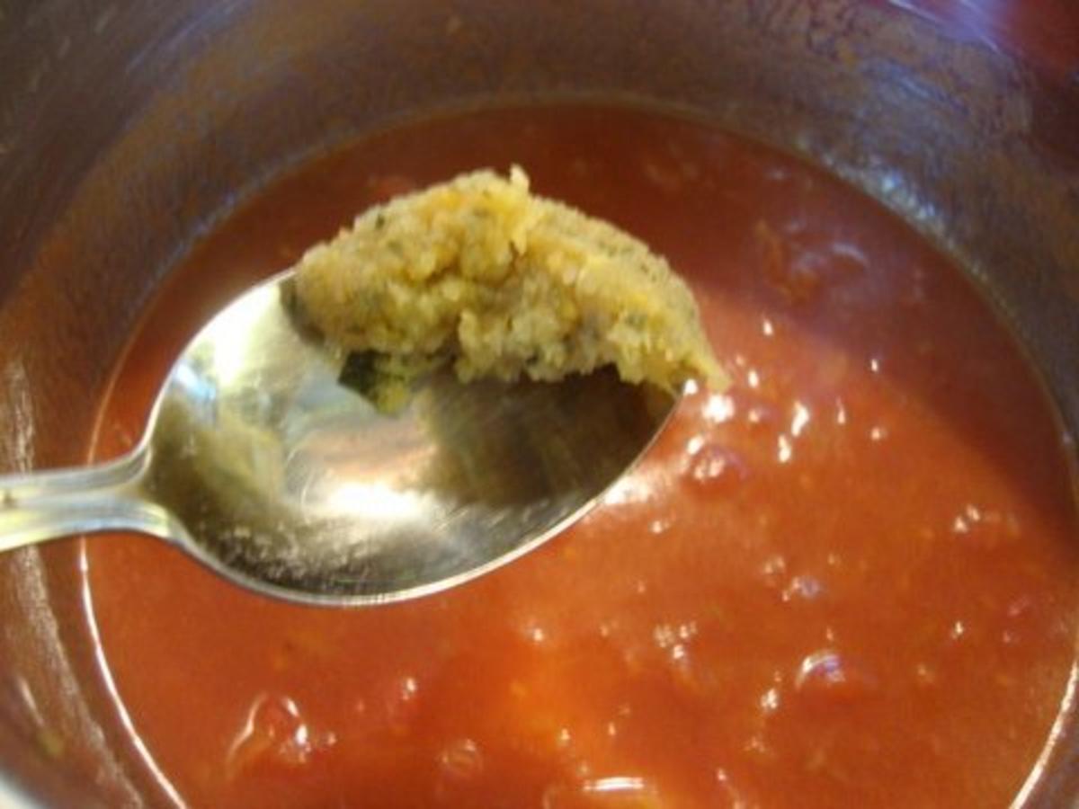 schnelle heiße Tomaten - Grapefruit Suppe mit Pesto Schnitte - Rezept - Bild Nr. 11