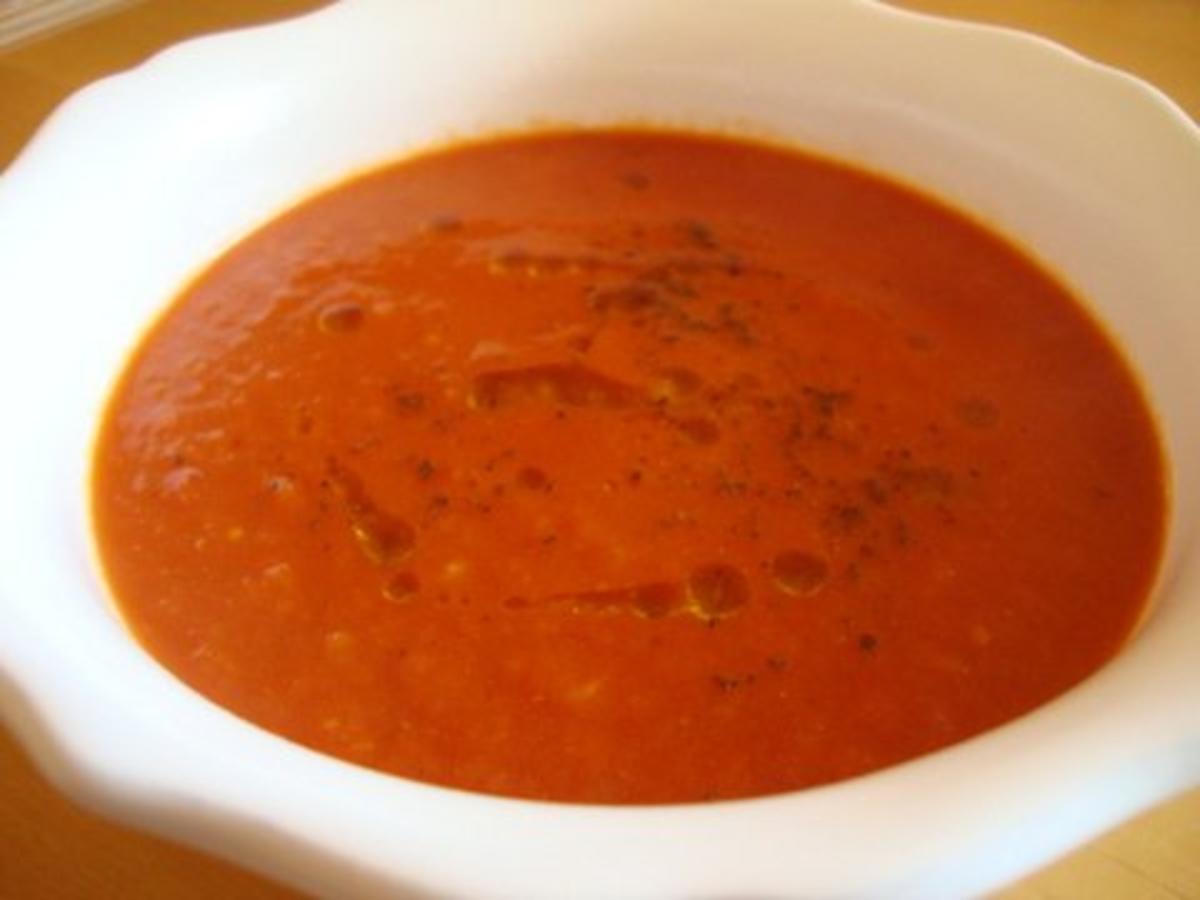 schnelle heiße Tomaten - Grapefruit Suppe mit Pesto Schnitte - Rezept - Bild Nr. 14