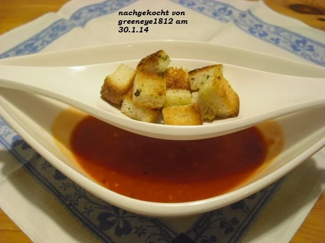 schnelle heiße Tomaten - Grapefruit Suppe mit Pesto Schnitte - Rezept - Bild Nr. 3