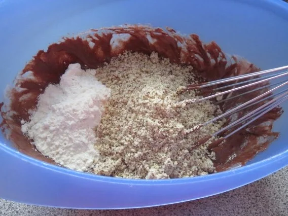 Rezept: Backen: Mini-Schokoladenkuchen vom Blech Bild Nr. 3 Backen: Mini-Schokoladenkuchen vom Blech - Rezept - Bild Nr. 3