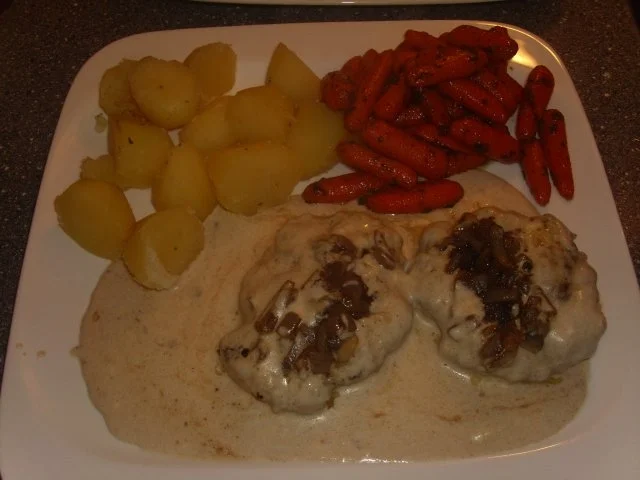 Rezept: Meerrettich-Hacksteaks Meerrettich-Hacksteaks - Rezept