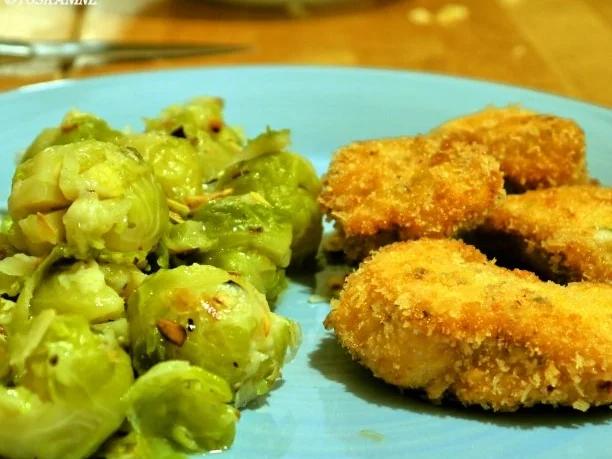 Parmesan-Rosenkohl mit würzigen Hähnchennuggets - Rezept - Bild Nr. 16