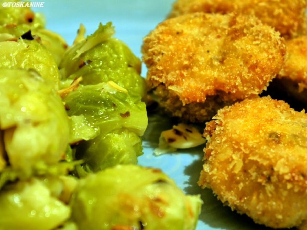 Parmesan-Rosenkohl mit würzigen Hähnchennuggets - Rezept