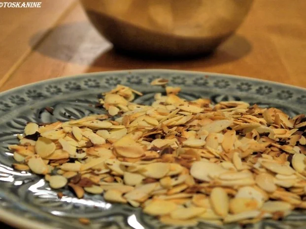 Parmesan-Rosenkohl mit würzigen Hähnchennuggets - Rezept - Bild Nr. 4